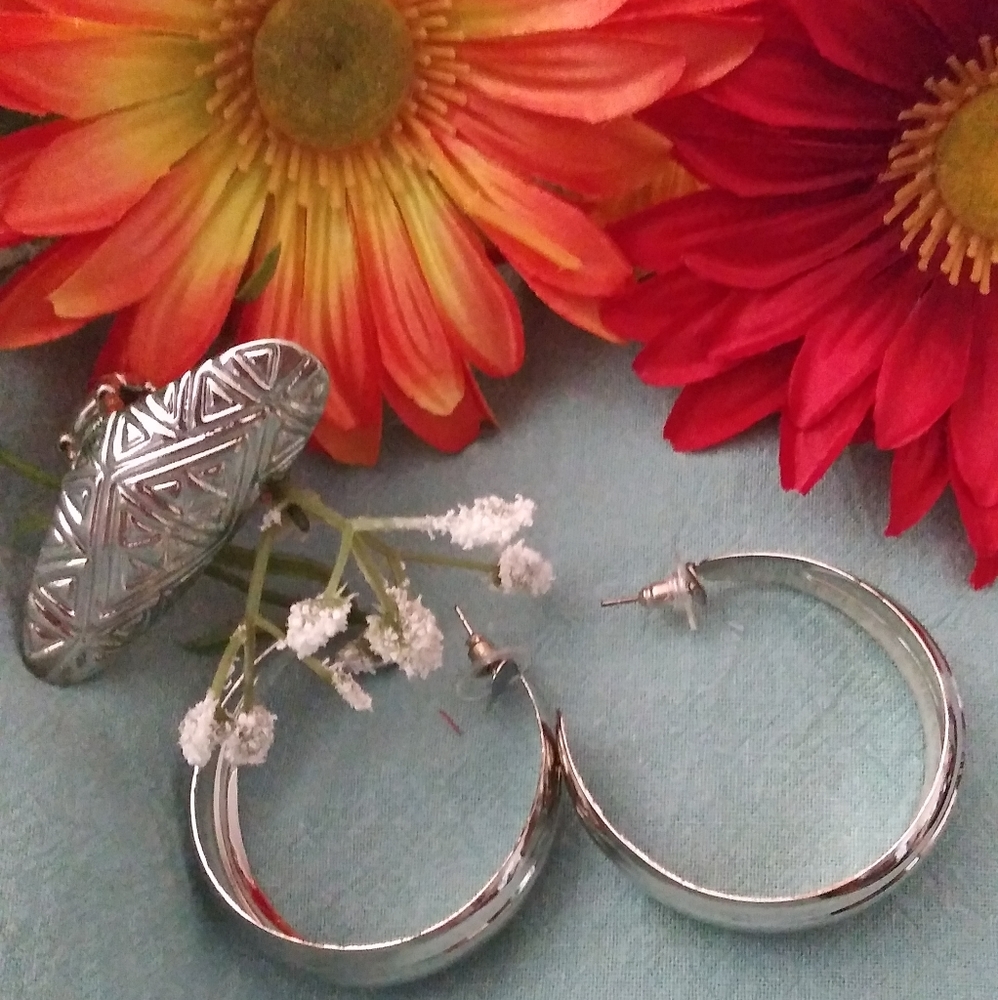 Hoop Earrings and Elastic stretch to fit Ring